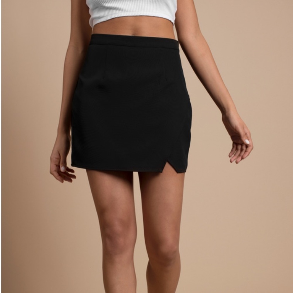Tobi Desiree Black Mini Skirt